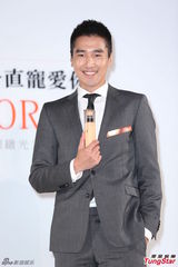 组图：赵又廷自曝与高圆圆家人感情好