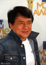 幻灯图：《功夫梦》主演成龙和小史密斯亮相MTV奖