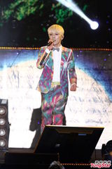 组图：SHINee台北热力开唱 劲歌热舞high不停