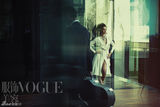 组图：超模沃佳诺娃登《VOGUE》封面 尽显谜样风情