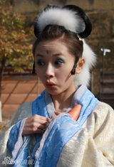 幻灯：《嫦娥》探班 玉兔王子文可爱表情八连拍