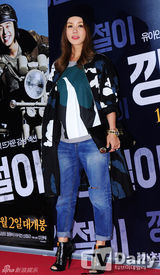 组图：少女时代金秀贤金泰熙等捧场《强哲》