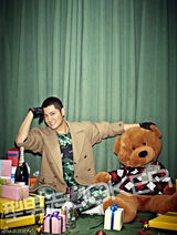 组图：任重最新圣诞大片曝光 独自狂欢HIGH翻天