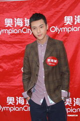 组图：阿娇自认已成长避谈陈冠希 泳儿公开新恋情