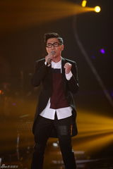 组图：《歌手2》品冠补位 邓紫棋冲击三连冠