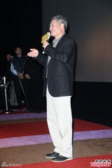 组图：李安进戏院谢影迷 夸台湾观众“有水准”