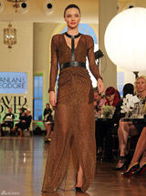 高清组图：辣妈超模米兰达-可儿现身悉尼走秀