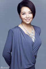 组图：江珊时尚写真散发知性气质