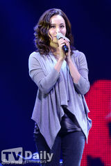 组图：朱元音乐剧《人鬼情》试演 IVY露事业线