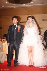 组图：小彬彬结婚儿子当花童 大牌艺人均缺席