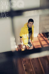 组图：严宽GQ大片曝光 硬朗帅气变身运动型男