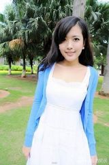 组图：张茆最新50张妩媚靓照 清纯白裙楚楚动人