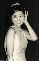 组图：邓丽君气质写真 娇俏少女蜕变巨星
