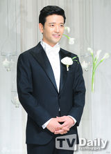 组图：韩星裴秀彬完婚 李秉宪苏幼珍等众星道贺