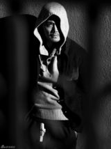 组图：邵兵冬日温暖大片演绎飒爽型男