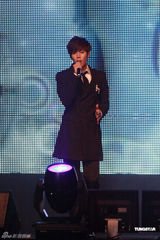 组图：SS501香港歌迷聚会 帅酷自拍惊爆全场