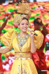 组图：陈思思开唱人气火爆 曾志伟主持twins任嘉宾