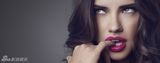 组图：巴西超模阿德瑞娜-利玛彩妆写真秀风情