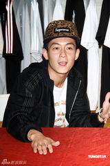 幻灯：陈冠希台北开店六月复出 称不知Lucas是谁