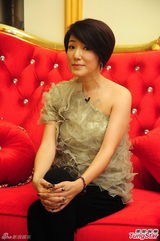 组图：TVB老牌女星公开整容 女主持爆乳抢风头