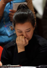 组图：明星委员两会众生相 本山风趣宋祖英严肃