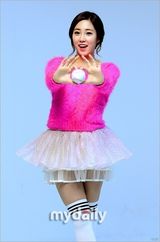 组图：韩棒球女神崔熙拍写真宣传新节目