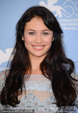 组图：搞怪vs唯美 威尼斯女星发型大巡礼