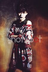 高清组图：孙俪杂志写真 尝试冷艳造型