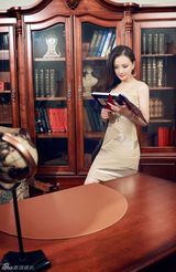 组图：孙茜居家时尚封面 洋溢幸福笑靥优雅迷人