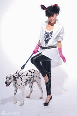 幻灯：邓家佳全新宠物写真 谈新片喜感十足