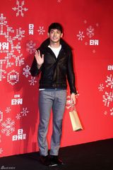 高清组图：韩片《巨塔》VIP首映举行群星捧场