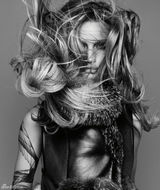 高清图：《变形金刚》新女主角惠特莉性感写真