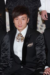 组图：洪天明周家蔚再办婚礼派对 郭富城等群星捧场