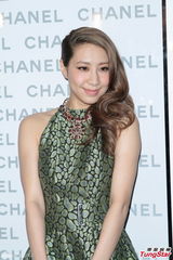 组图：吴雨霏默认恋上余文乐 澄清与邓丽欣反目