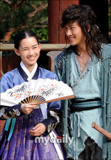 组图：俞承浩新剧《武士》公开拍摄 众主演古装亮相