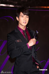 幻灯：吴尊代言女性护肤品 自曝有怪癖