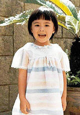 幻灯组图：明星微博分享童年照 庆六一怀念往日时光