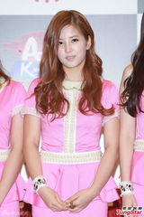 高清组图：Beast等赴港开唱 泫雅望与PSY再合作