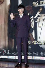 高清组图：朱智勋等亮相《五根手指》发布会