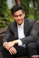 组图：张家辉难忘操练艰辛 与彭于晏亲吻尴尬