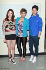 组图：新婚洪天明开心复工 郑欣宜吴若希优雅亮相