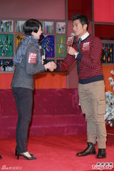 组图：郭富城拒提旧爱熊黛林 寄情工作