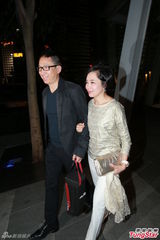 组图：乐易玲开生日派对 TVB花旦小生齐到贺