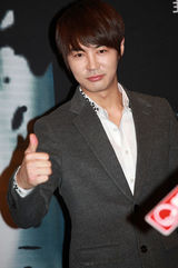 组图：JUNJIN北京粉丝会记者会 最后一次单独宣传