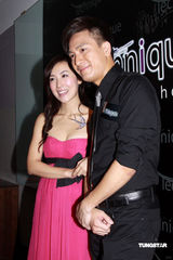 幻灯：李诗韵投资化妆学校 荣升老板娘喜极而泣