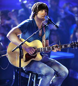 幻灯图：第九季《美偶》9进7唱响猫王之夜