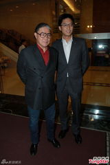 组图：霍震霆见长孙心情大好 劝儿媳晶晶多休息