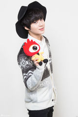 高清组图：SHINee对话新浪 自我定义火山口