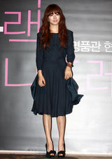 高清图：尹恩惠朴寒星等宣传《黑色小礼服》