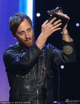 组图：Dan Auerbach获年度最佳非古典类制作人